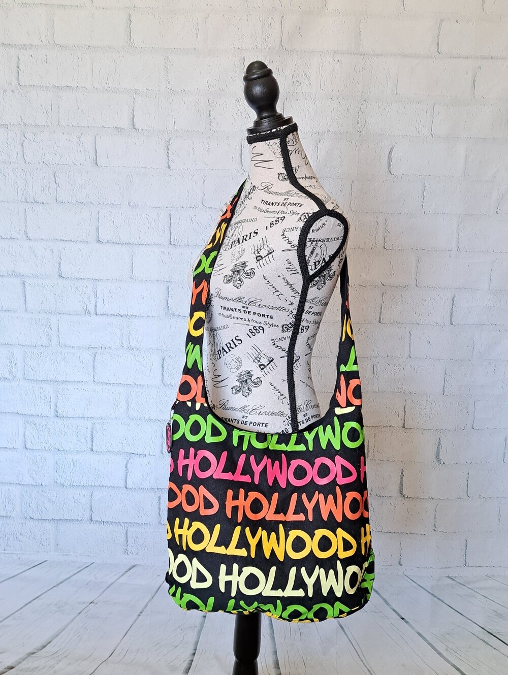 Lg Robin Ruth canvas hobo bag